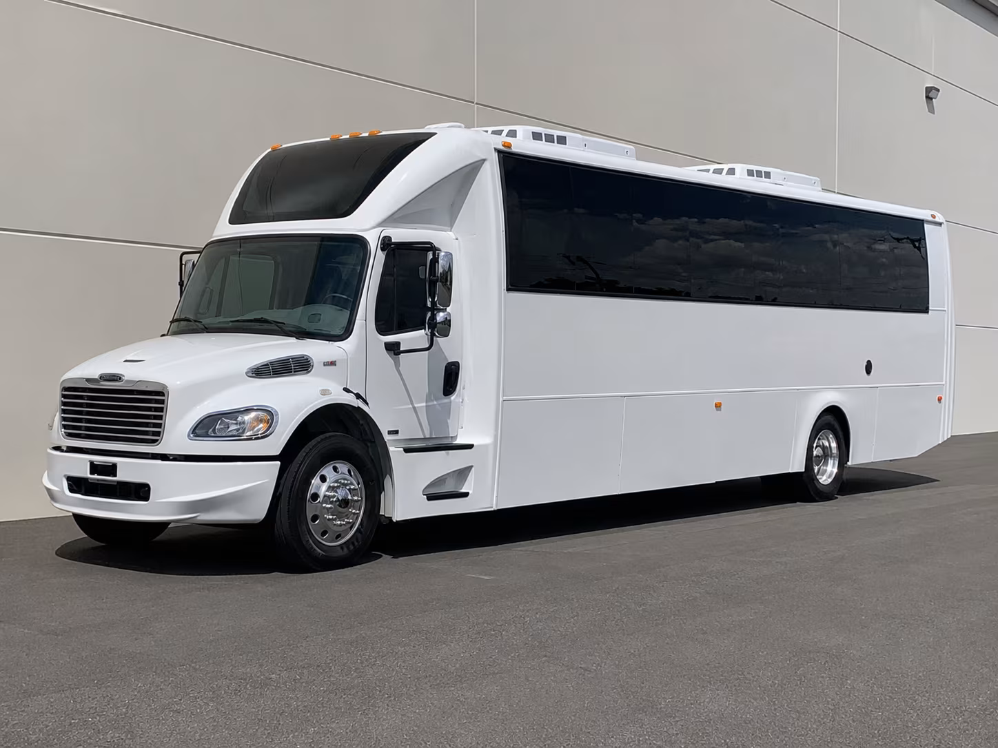Rent a Bus to Six Flags Magic Mountain Bus from Lancaster