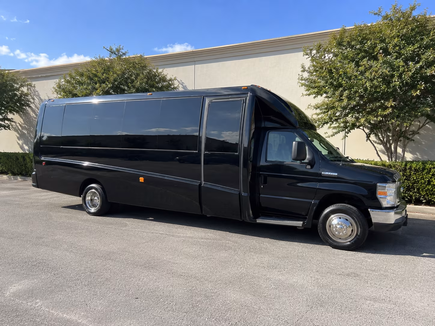 Glendale Party Bus Rental