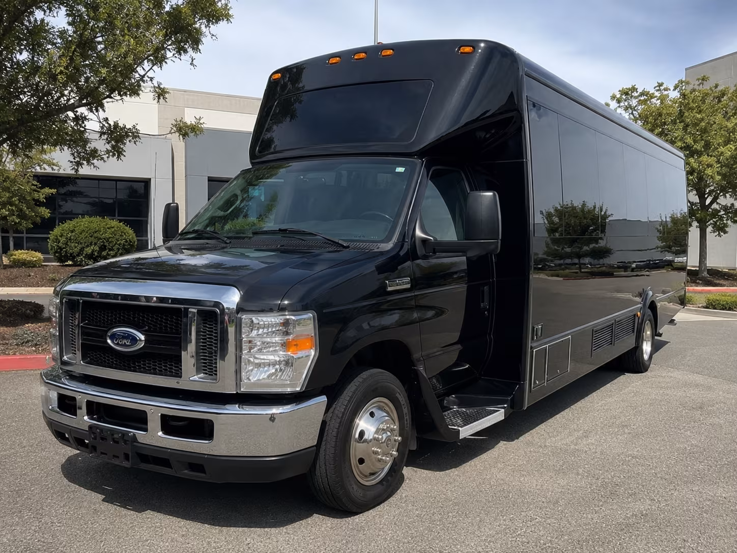 Lancaster Birthday, Sweet 16, & Quinceañera Transportation party bus exterior